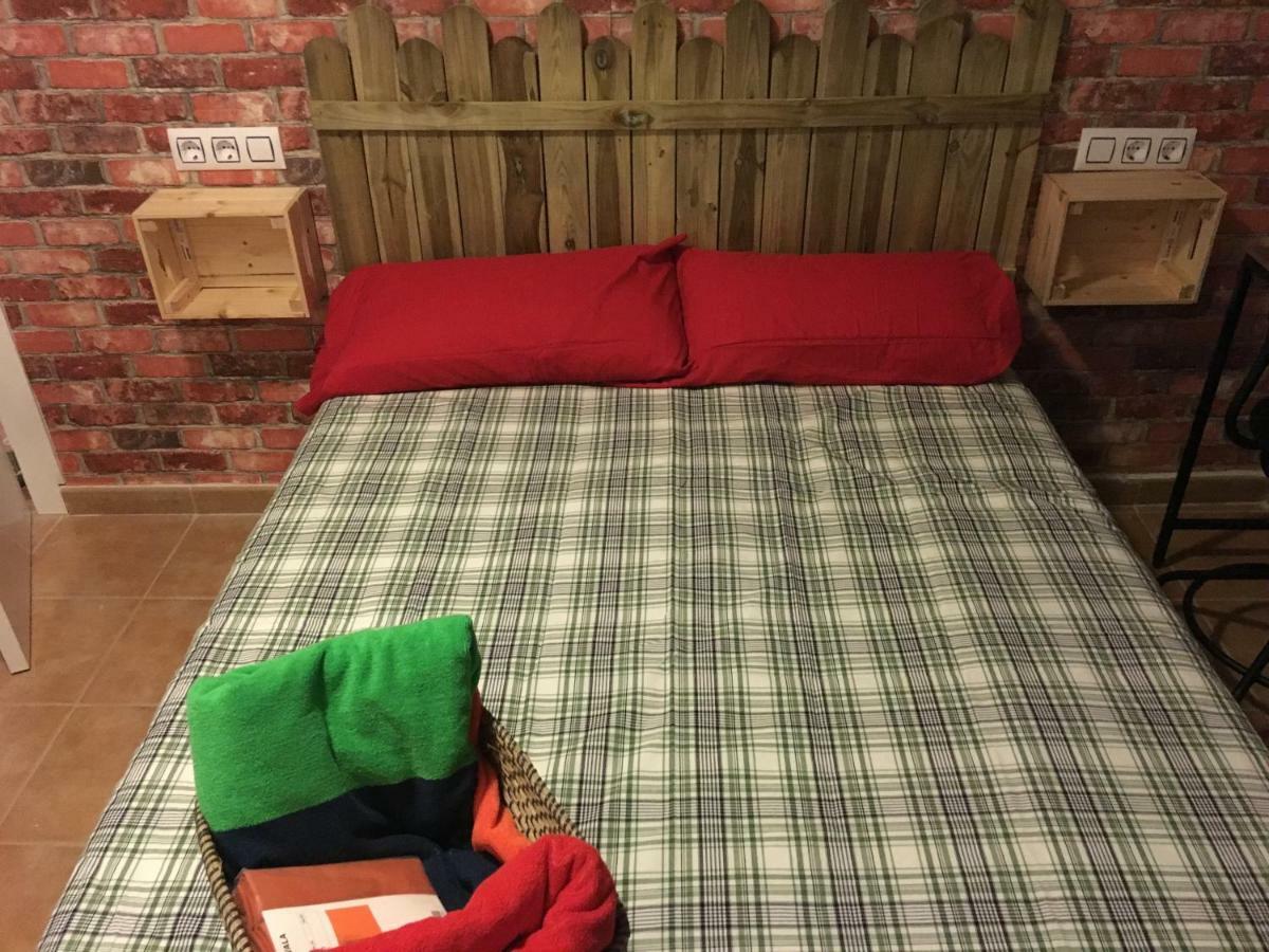 Room In A Shared Apartment Touching The Border :) La Linea de la Concepcion Luaran gambar